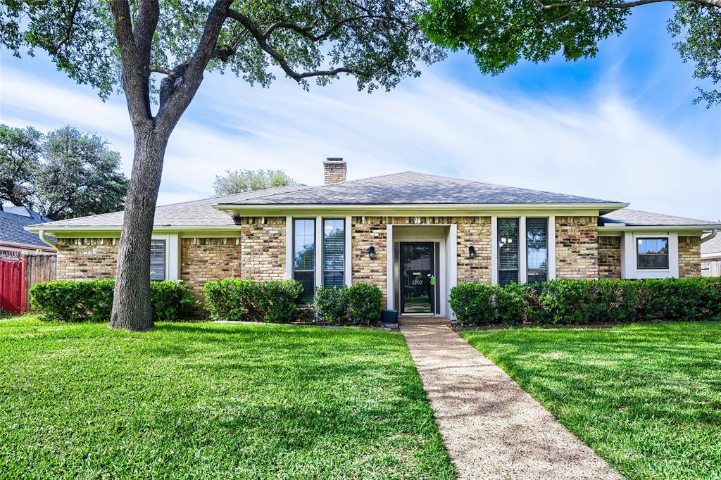 1202 E Berkeley Drive Property Photo 1