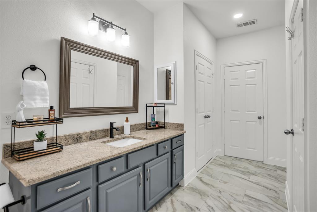575 S Virginia Hills Drive 3705 Property Photo 15