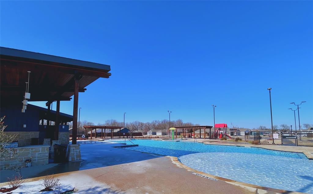 902 Blue Heron Drive Property Photo 15
