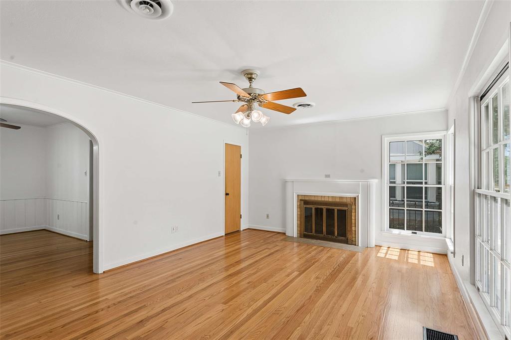 3616 Harwen Terrace Property Photo 2