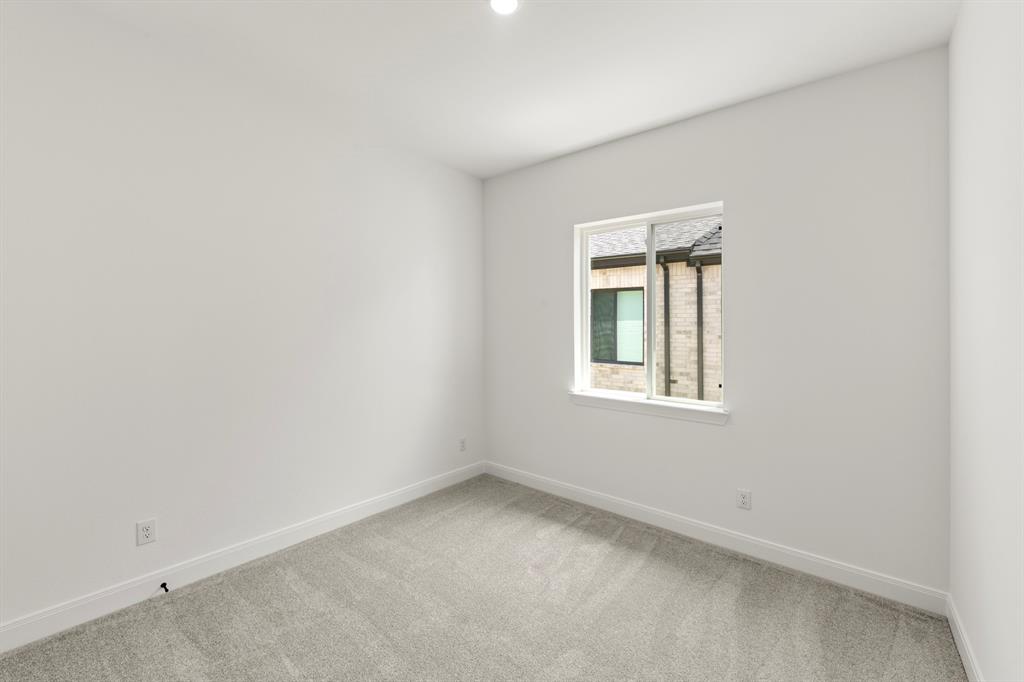 1639 Yorkie Drive Property Photo 6