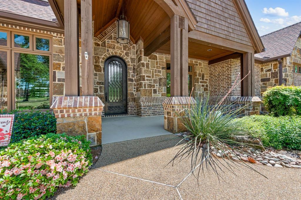 5581 Nancy Circle Property Photo 4