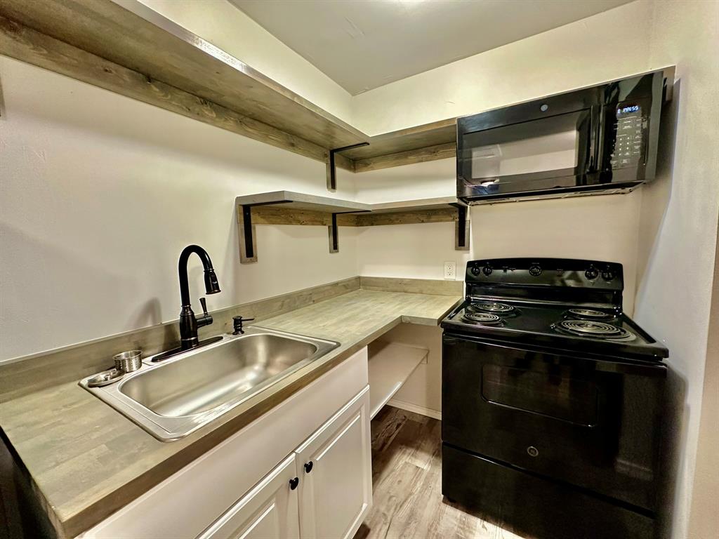 1824 S Walnut Street Property Photo 7