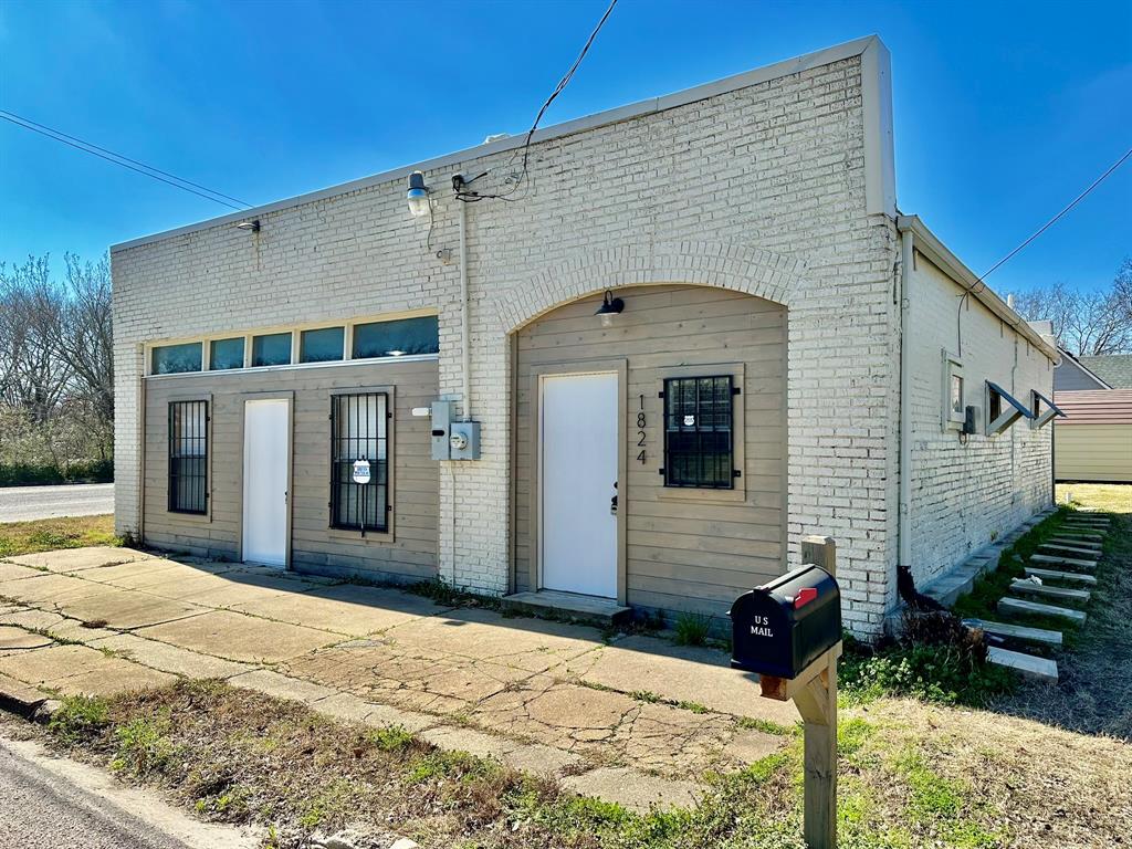 1824 S Walnut Street Property Photo 14