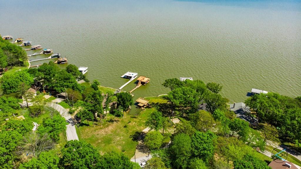 433 Winding Shore Drive Property Photo 4