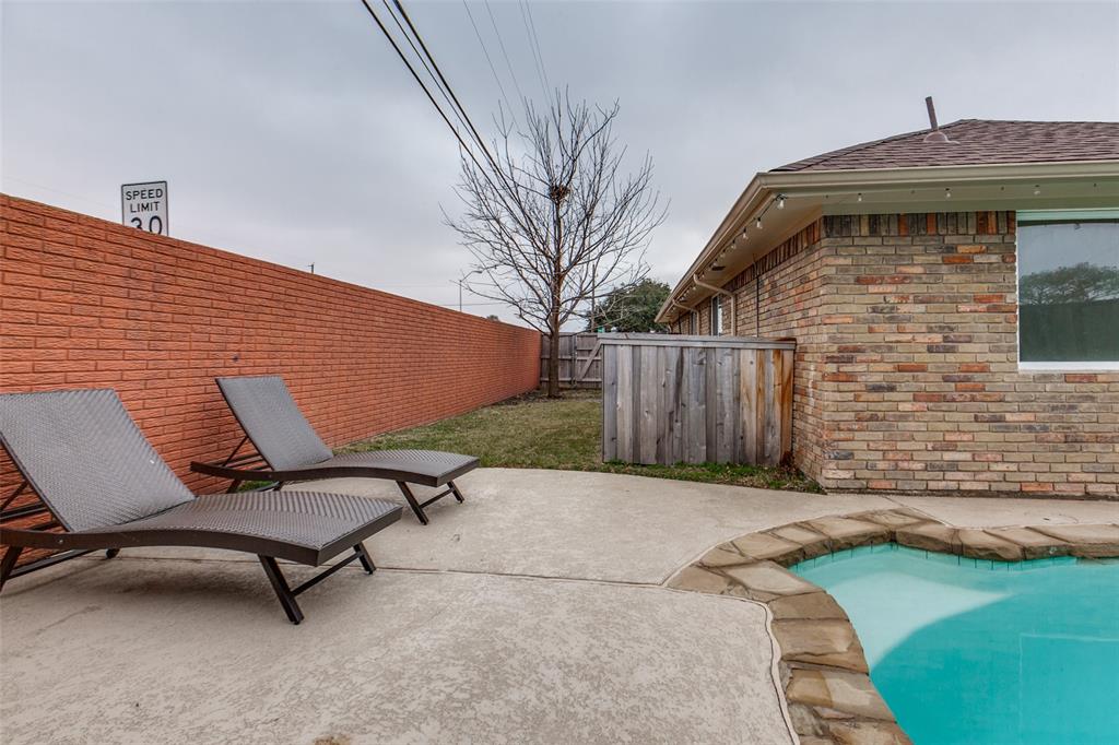 2901 Regal Road Property Photo 21