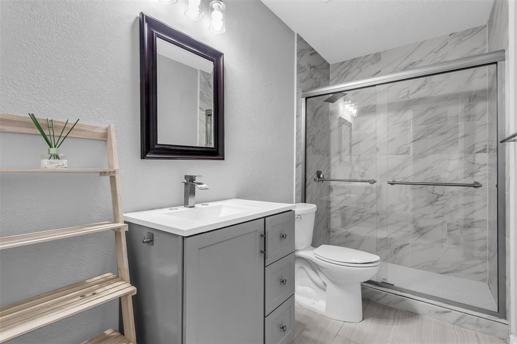 308 Glen Ridge Drive Property Photo 18