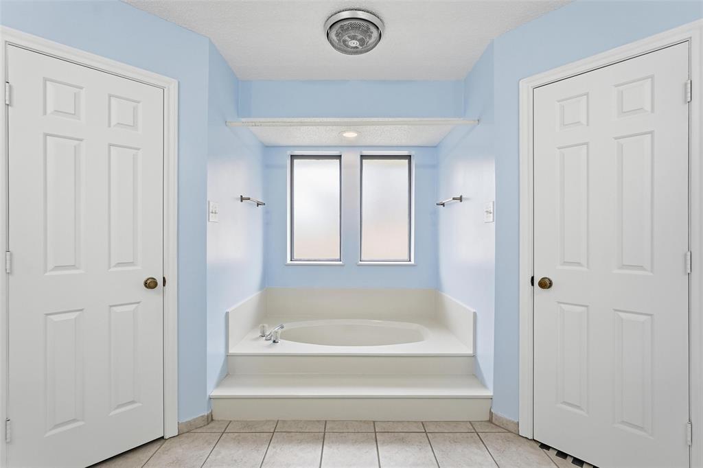 1117 E Spring Valley Road Property Photo 15