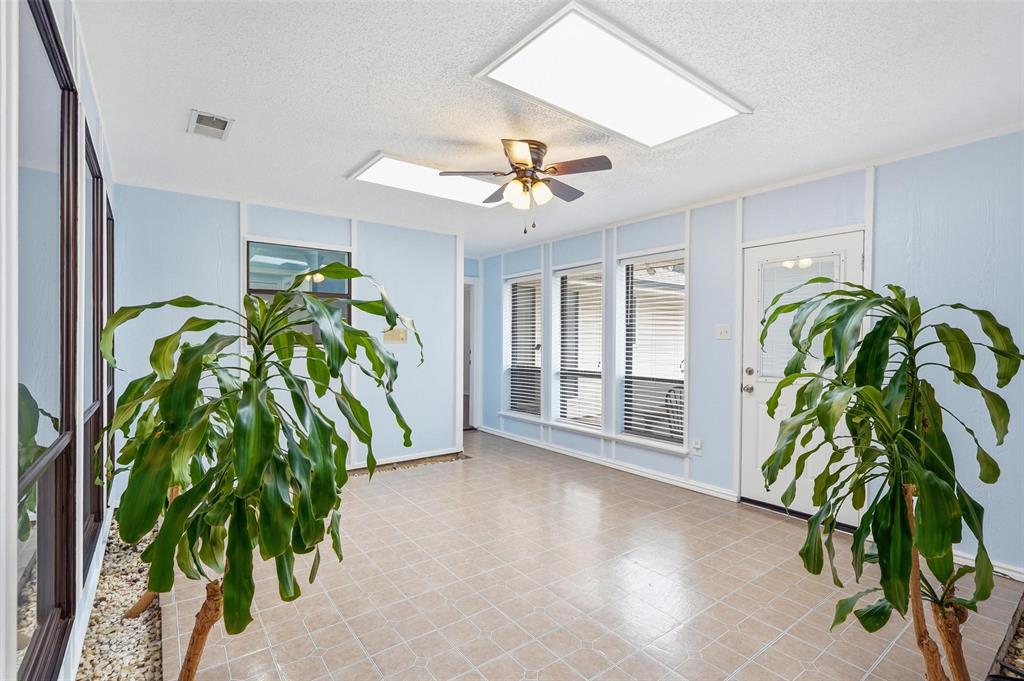 1117 E Spring Valley Road Property Photo 17