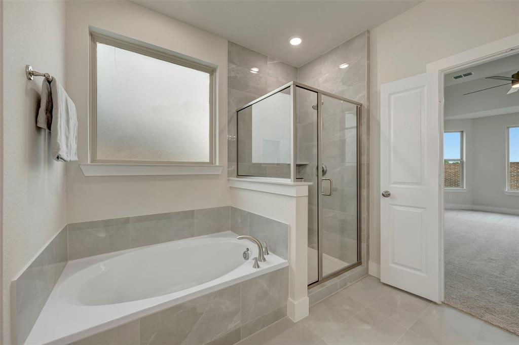 1116 Hitching Post Way Property Photo 5