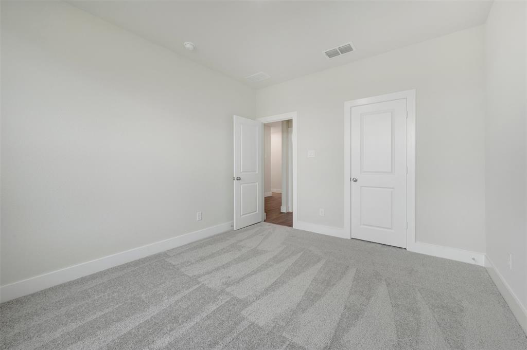 1116 Hitching Post Way Property Photo 8