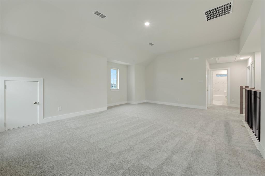 1116 Hitching Post Way Property Photo 26