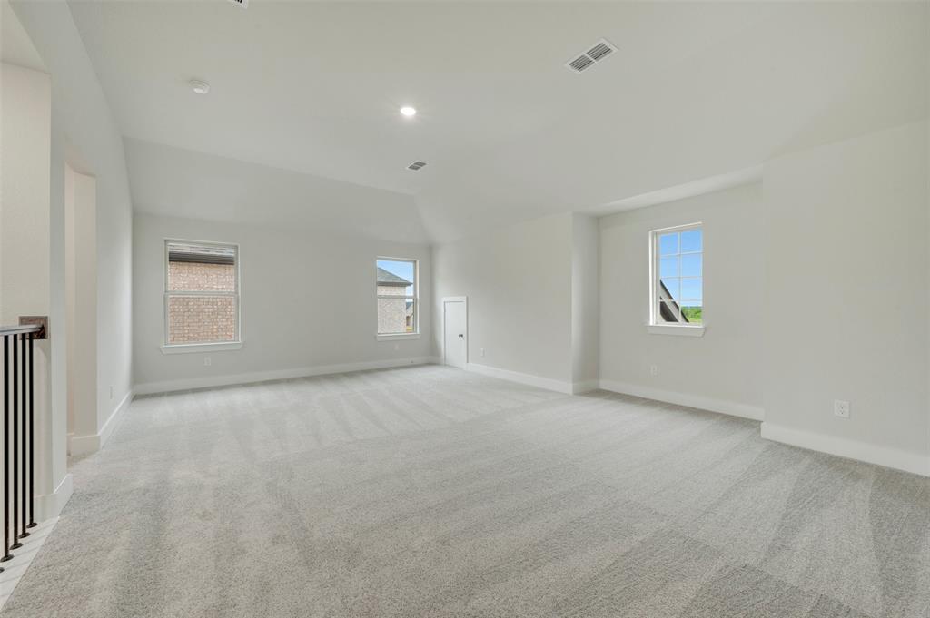 1116 Hitching Post Way Property Photo 27
