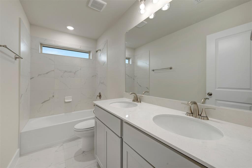 1116 Hitching Post Way Property Photo 33