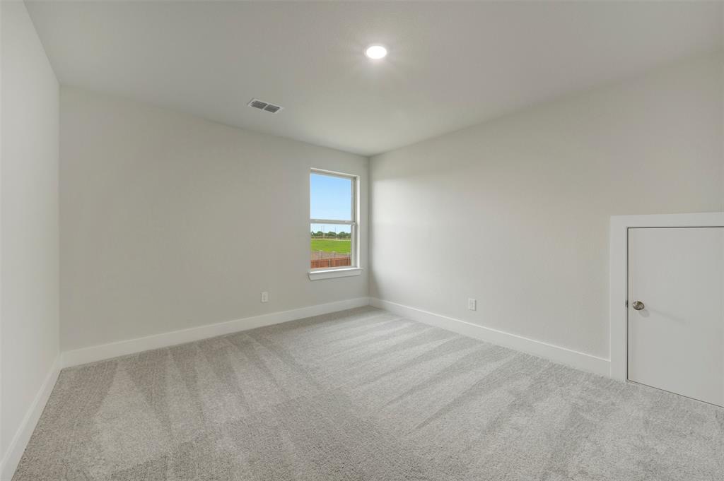 1116 Hitching Post Way Property Photo 34