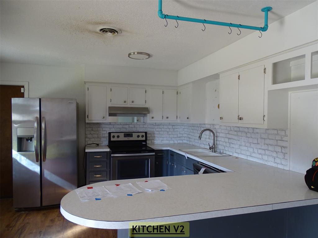 908 Brookside Street Property Photo 4