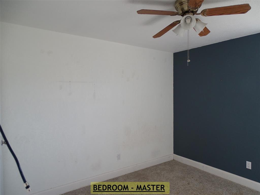 908 Brookside Street Property Photo 6