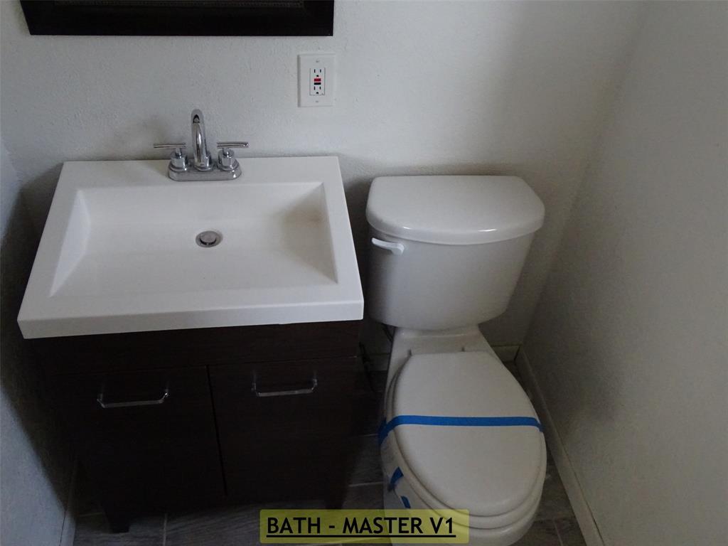 908 Brookside Street Property Photo 7