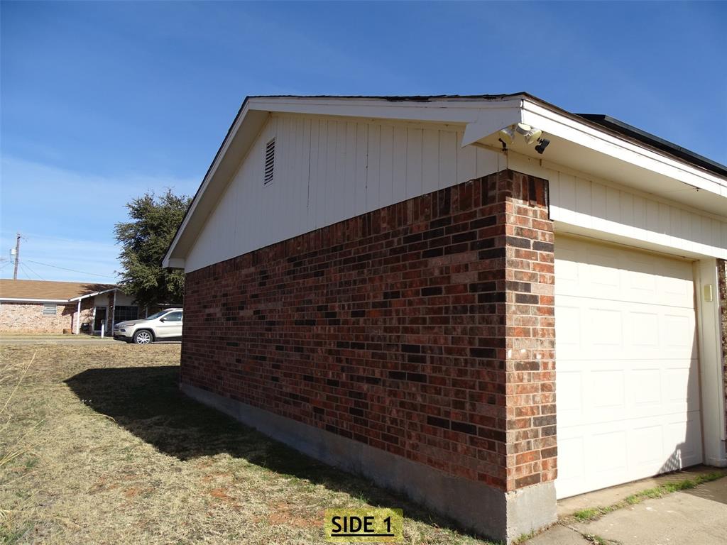 908 Brookside Street Property Photo 18