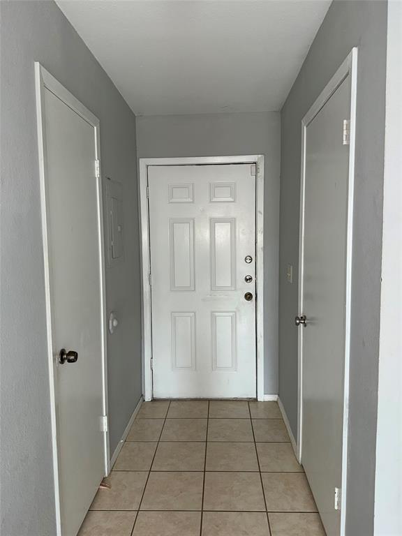 732 W Collins Street Property Photo 2