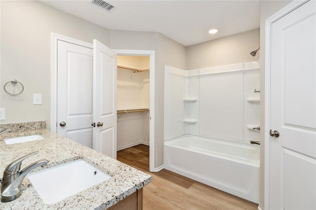 807 Bella Blvd Street Property Photo 11