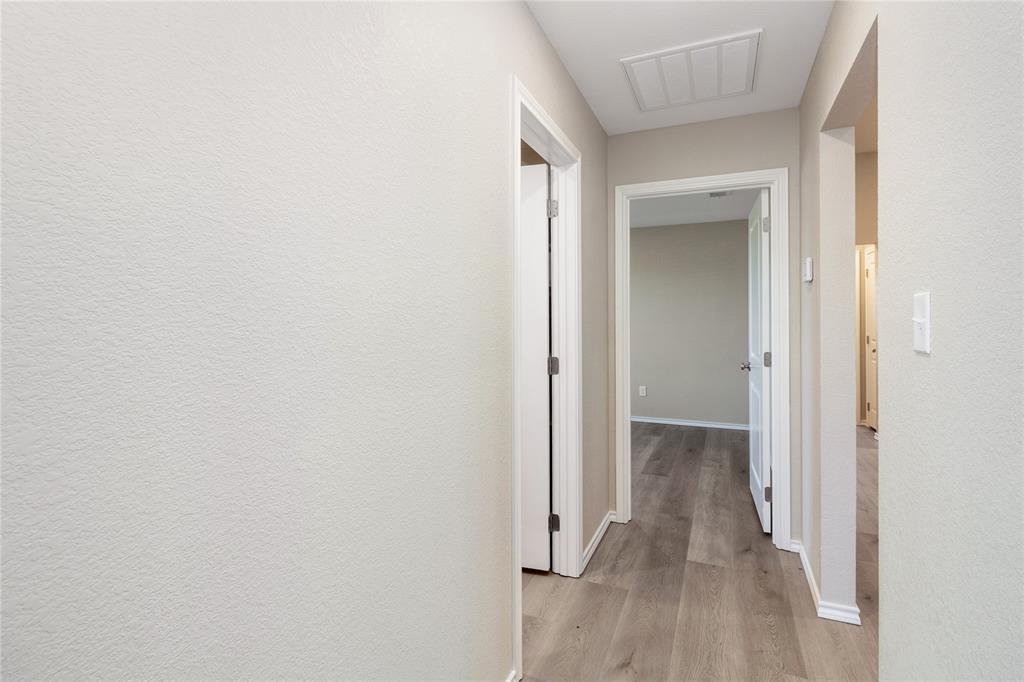 807 Bella Blvd Street Property Photo 12
