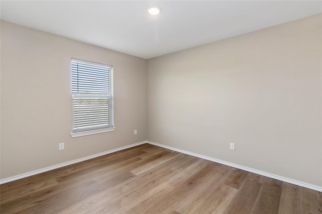 807 Bella Blvd Street Property Photo 17