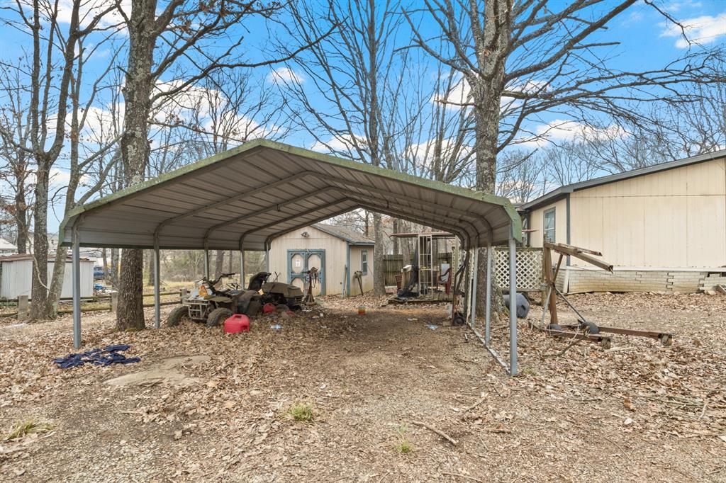 418 Broken Bow Property Photo 29