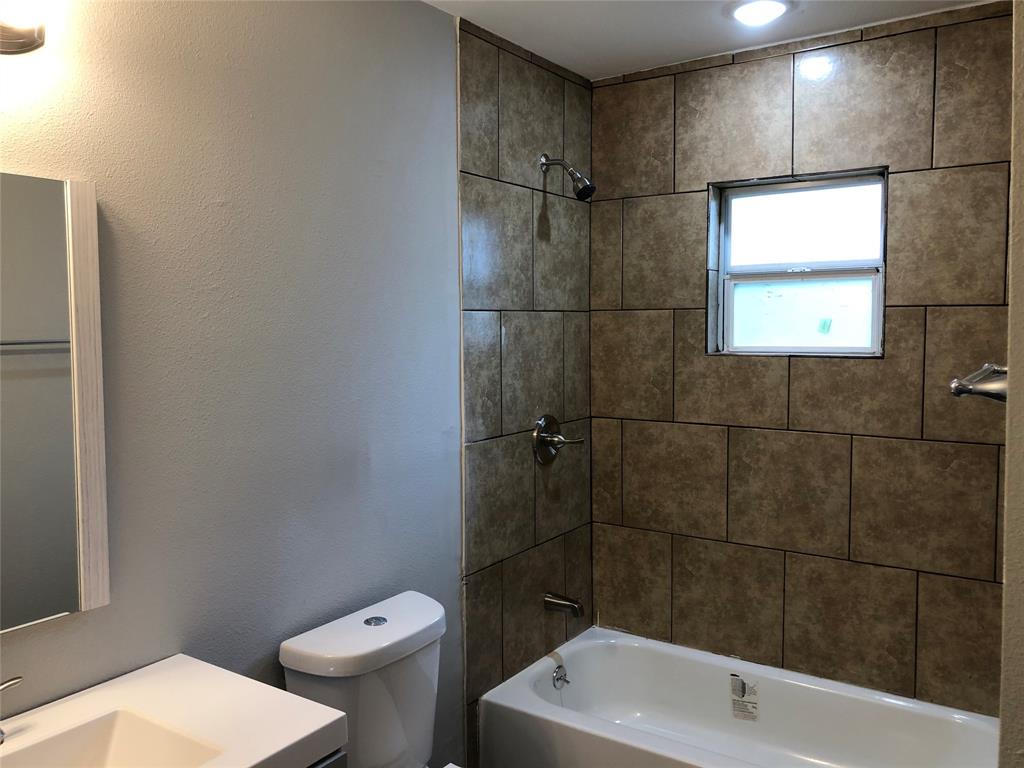 1705 Langford Street Property Photo 9