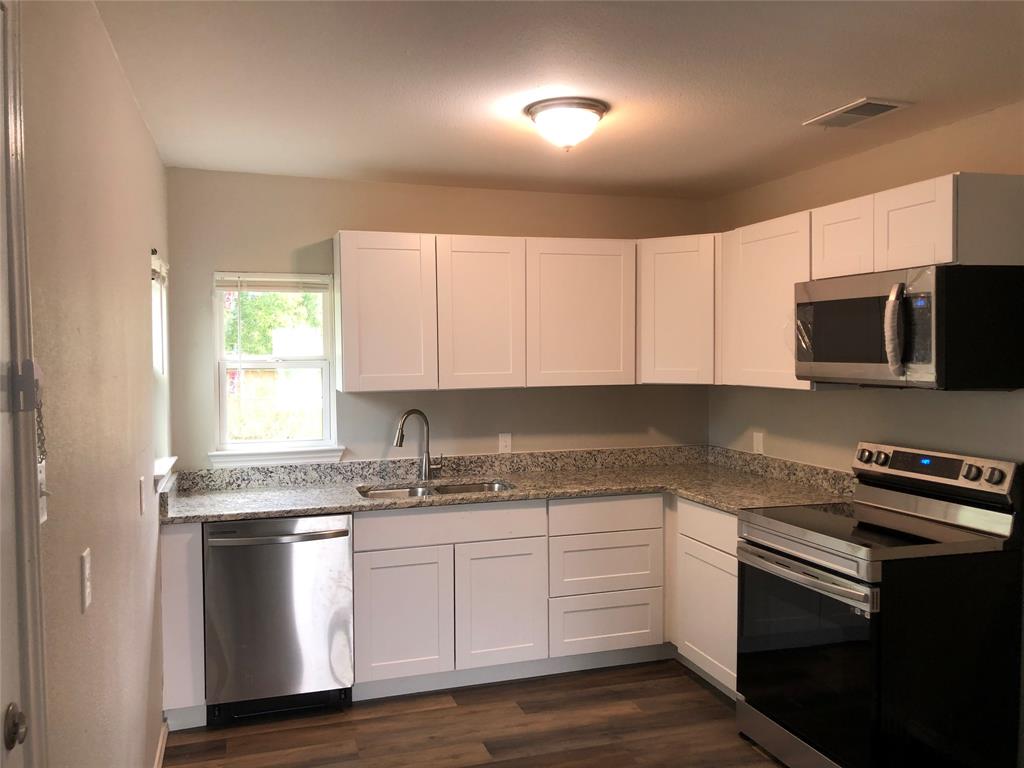 1705 Langford Street Property Photo 11