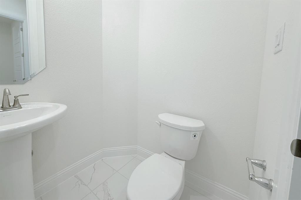 9813 Chesney Drive Property Photo 14