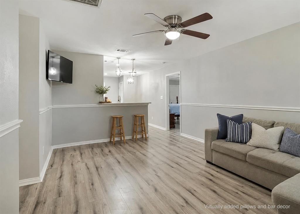 307 N Carter Property Photo 2