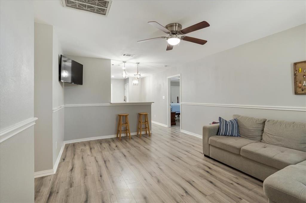 307 N Carter Property Photo 12
