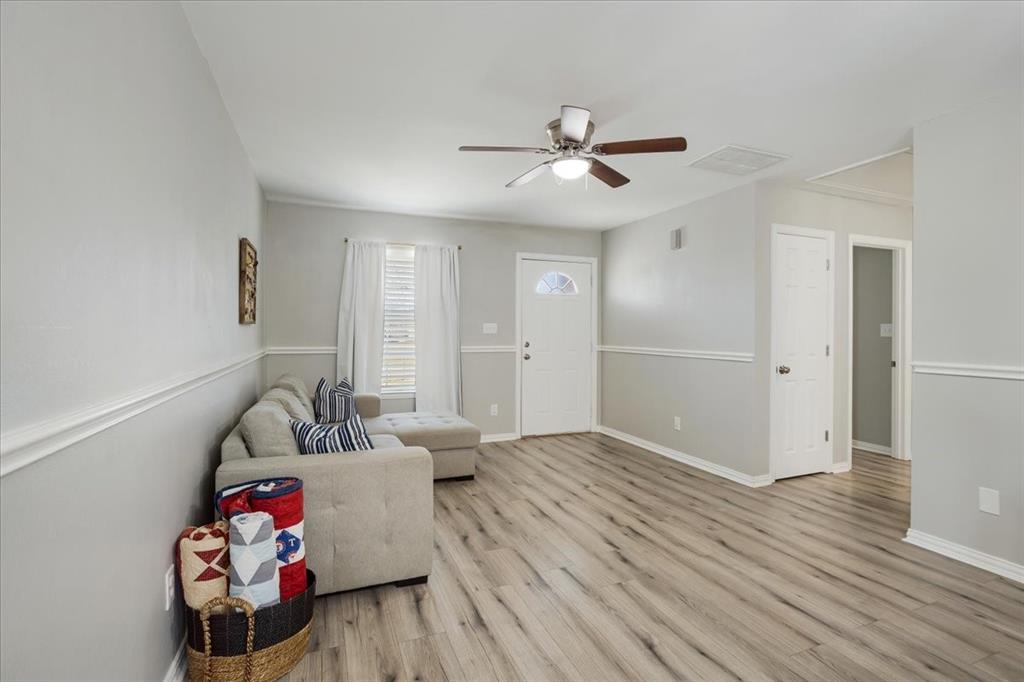 307 N Carter Property Photo 14