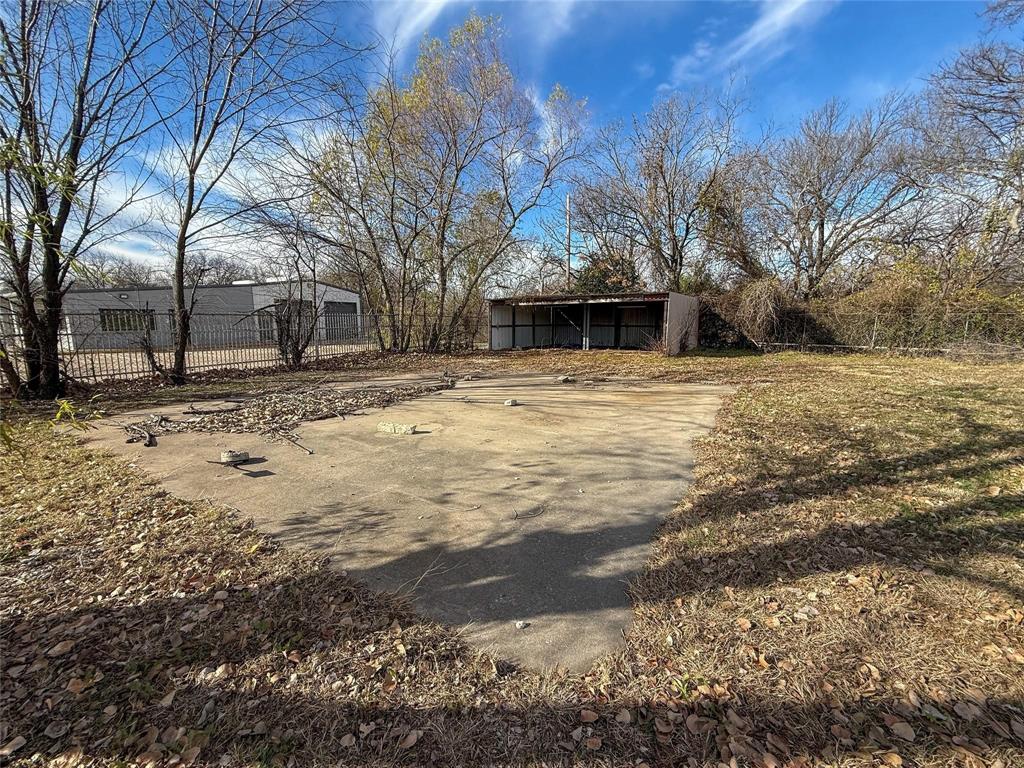 1709 N Main Street Property Photo 1