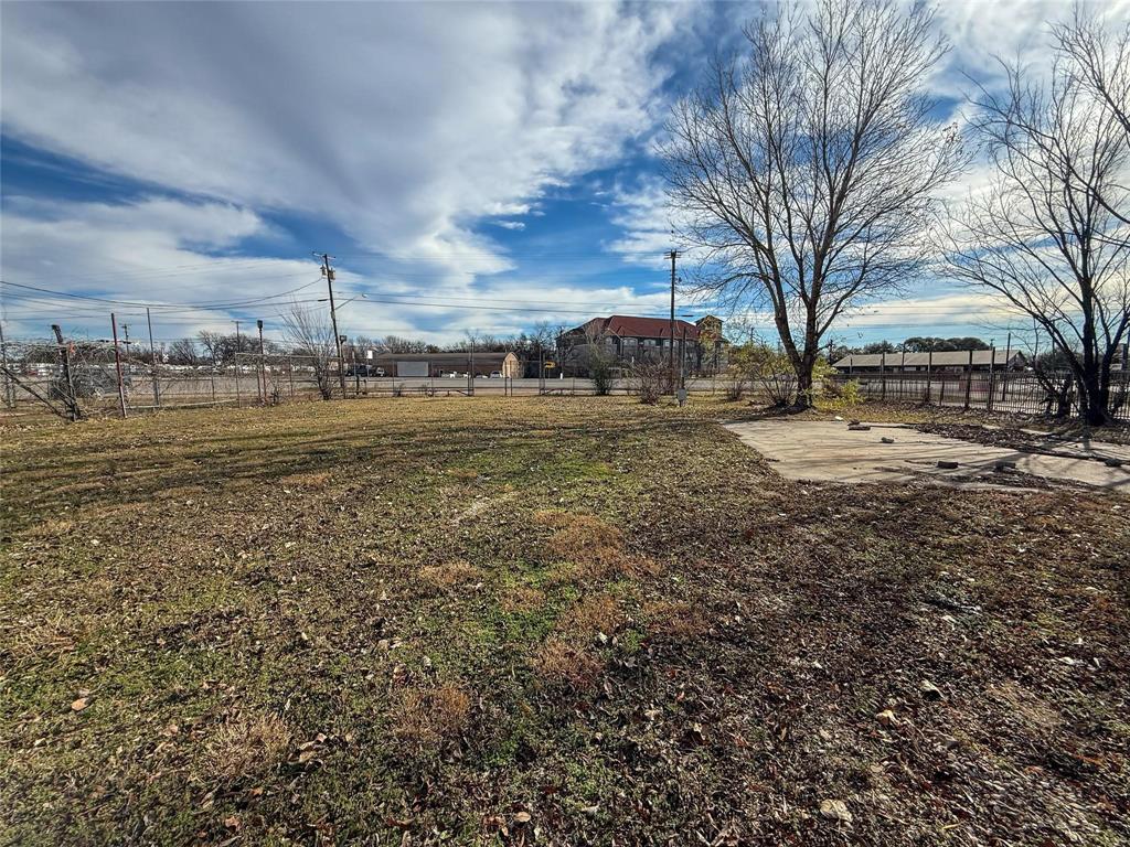 1709 N Main Street Property Photo 7