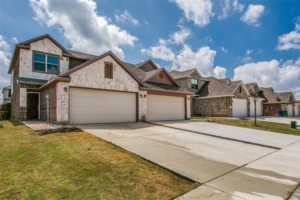 4917 Sanger Circle Drive Property Photo 1