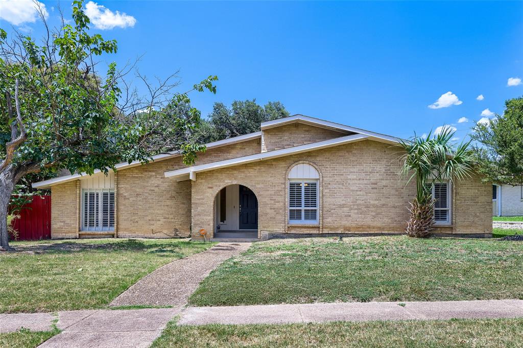 6639 Roundrock Road Property Photo 1