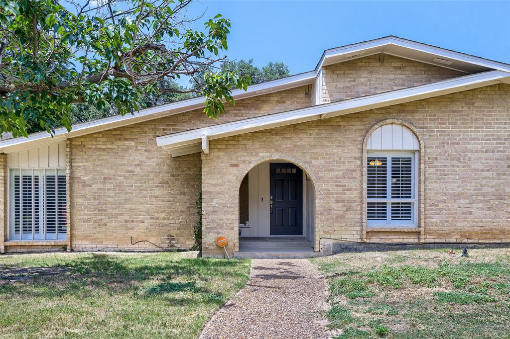 6639 Roundrock Road Property Photo 3