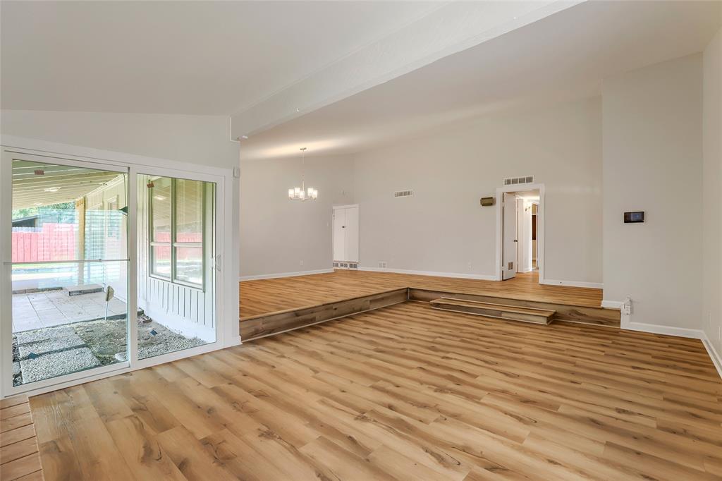 6639 Roundrock Road Property Photo 16