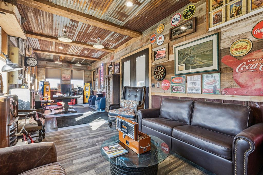 6160 Cr-1103 Property Photo 6