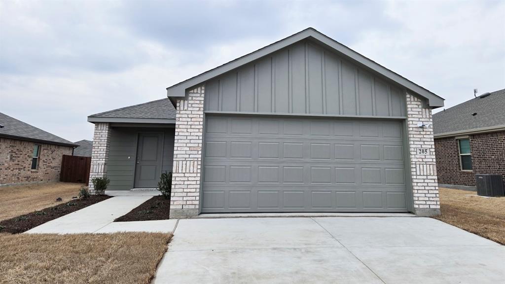 205 Choctaw Drive Property Photo 1