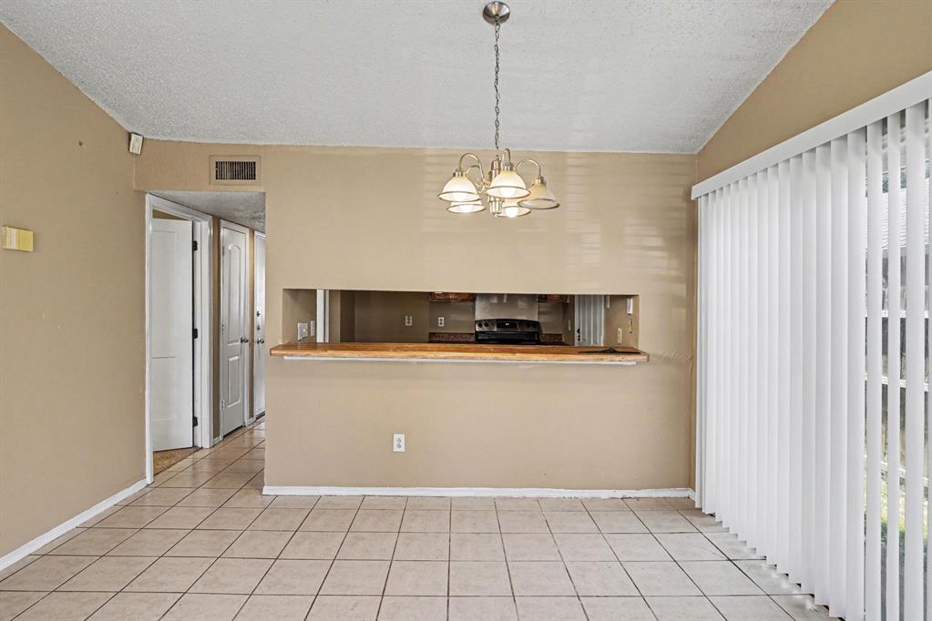 10328 Chelmsford Drive Property Photo 6