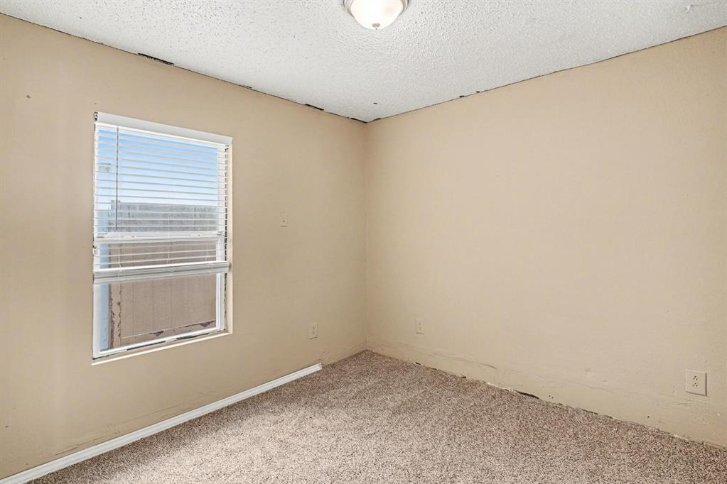 10328 Chelmsford Drive Property Photo 19