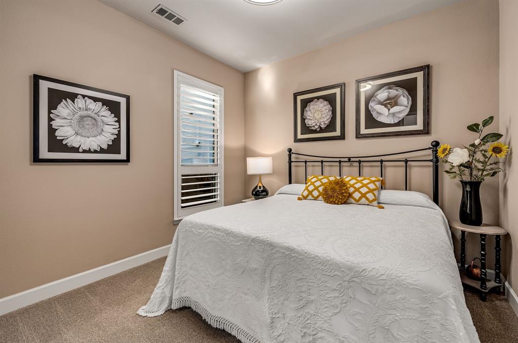 3025 Warrington Property Photo 12