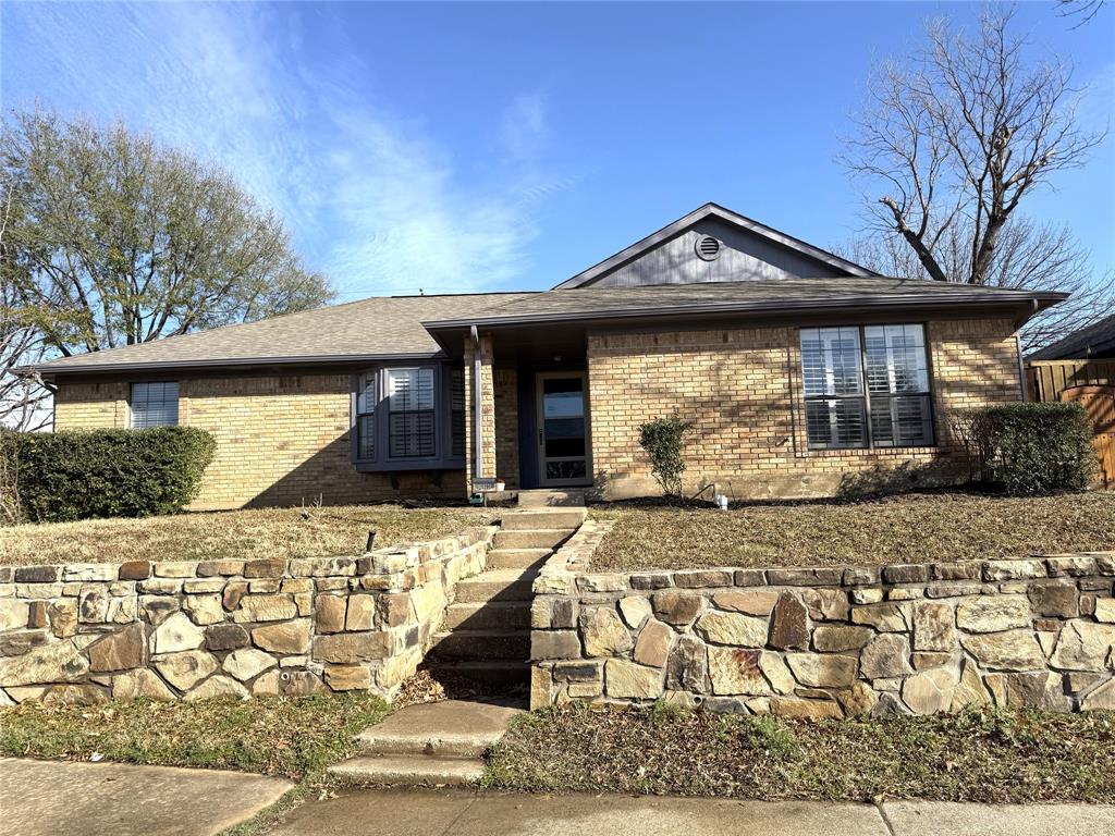 652 Harrison Drive Property Photo 1
