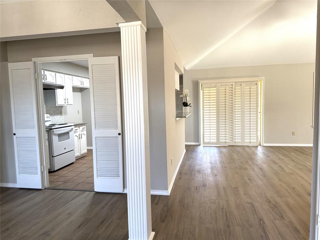 652 Harrison Drive Property Photo 3