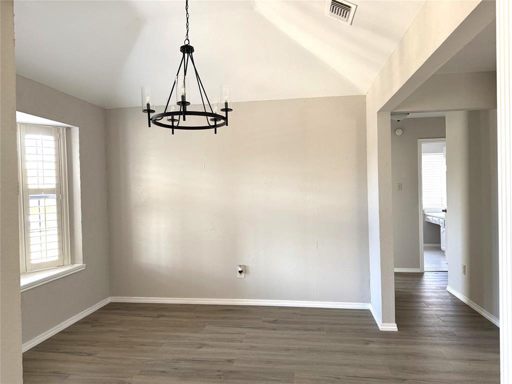 652 Harrison Drive Property Photo 4