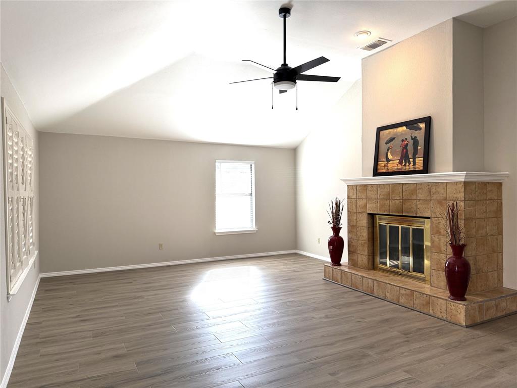 652 Harrison Drive Property Photo 7