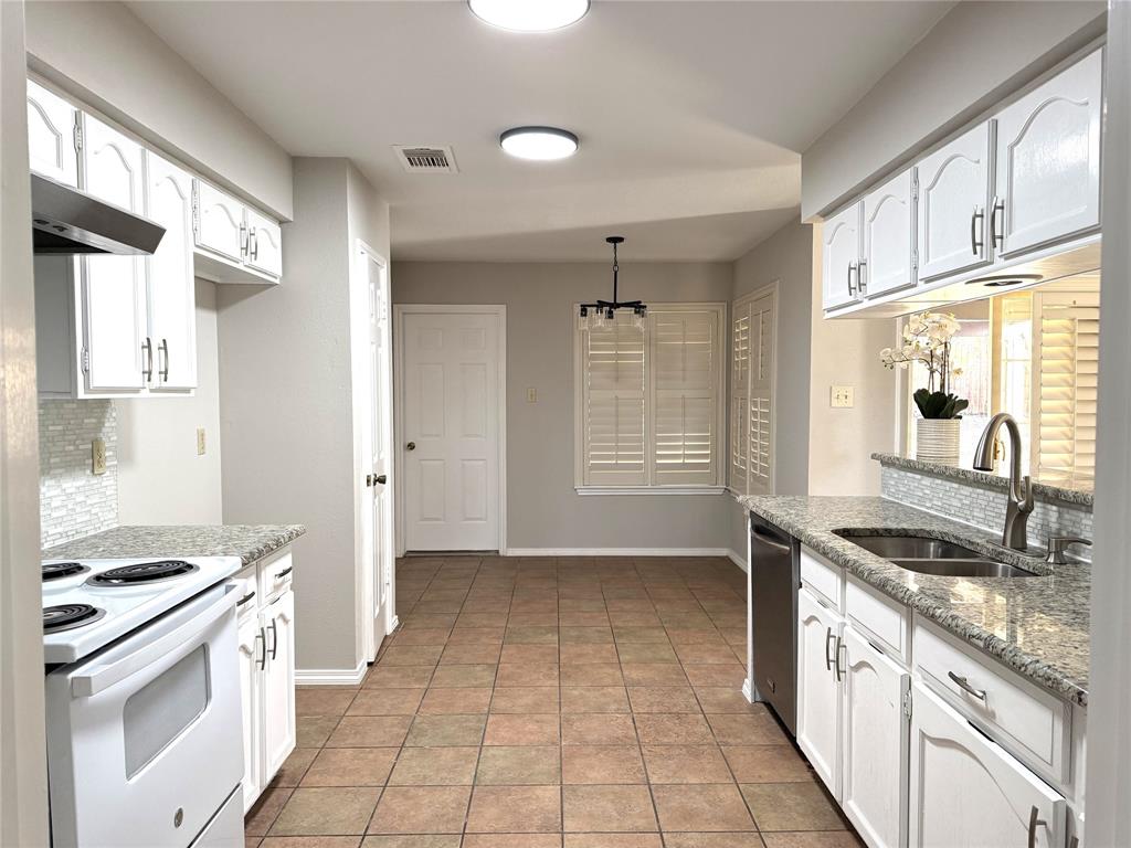 652 Harrison Drive Property Photo 9
